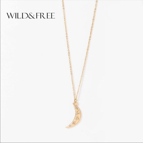 Jewelry - 💕 crescent moon necklace 💕